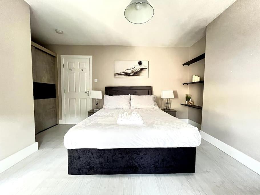 Central Winchester Serviced Apartments Extérieur photo