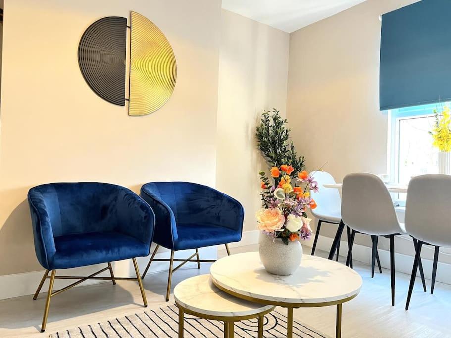 Central Winchester Serviced Apartments Extérieur photo
