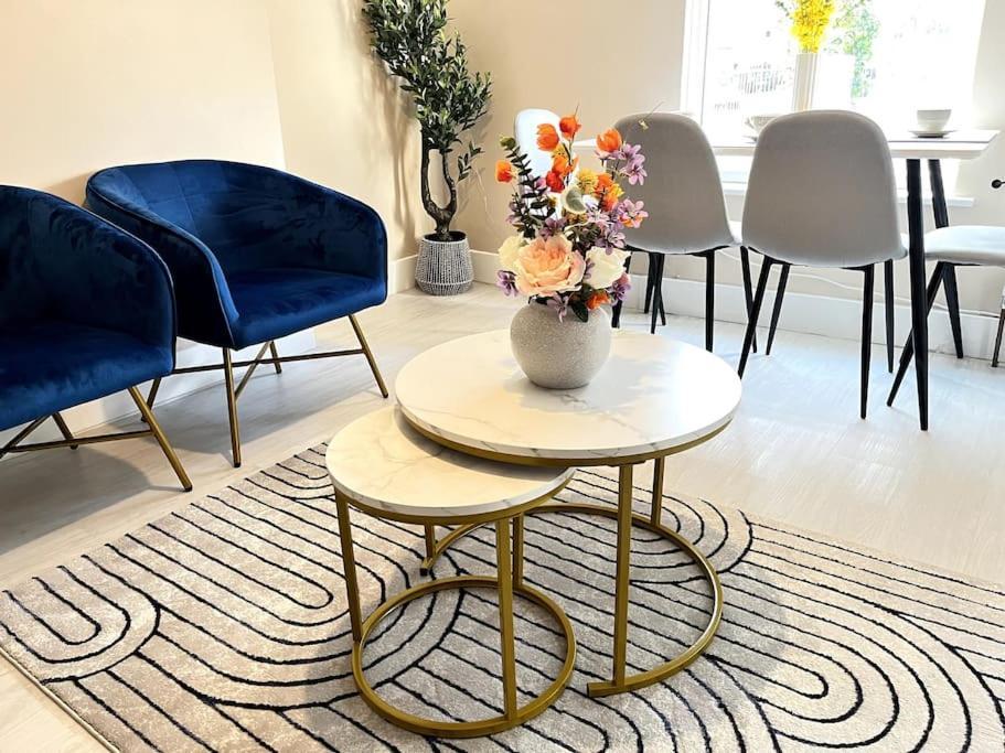 Central Winchester Serviced Apartments Extérieur photo