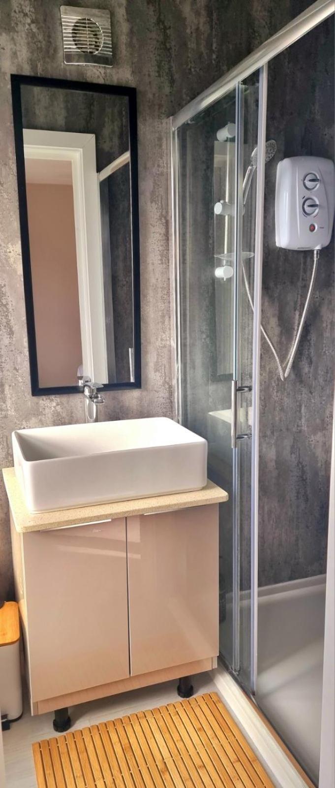 Central Winchester Serviced Apartments Extérieur photo